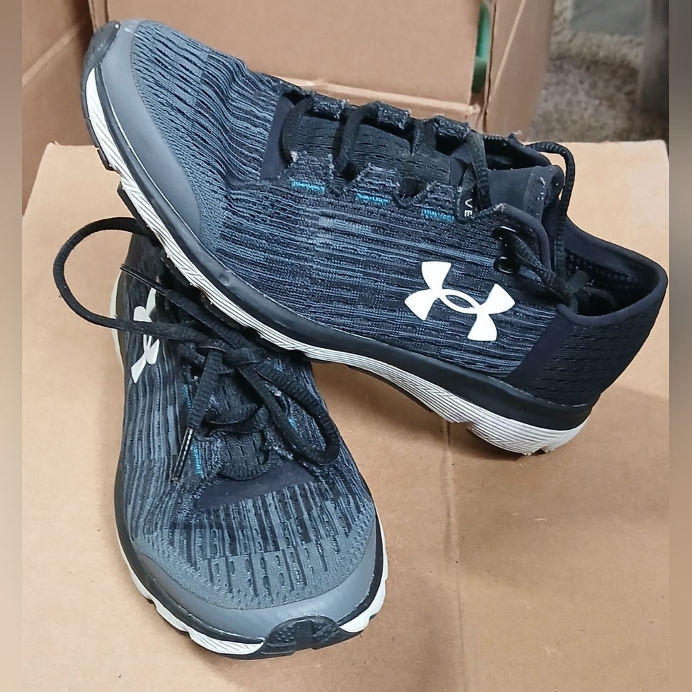 Under Armour - Picture 2 of 3